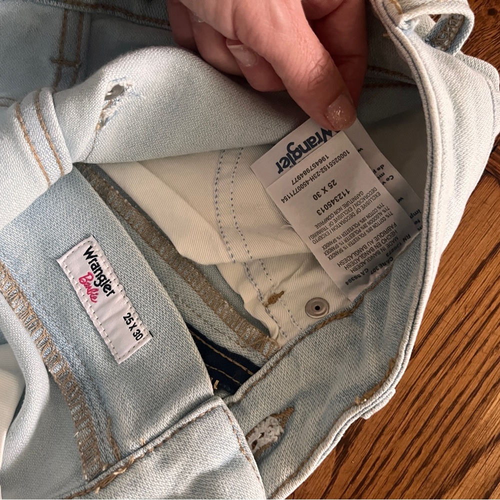 Wrangler x Barbie Women's High Rise Boot Cut - Picture 5 of 5